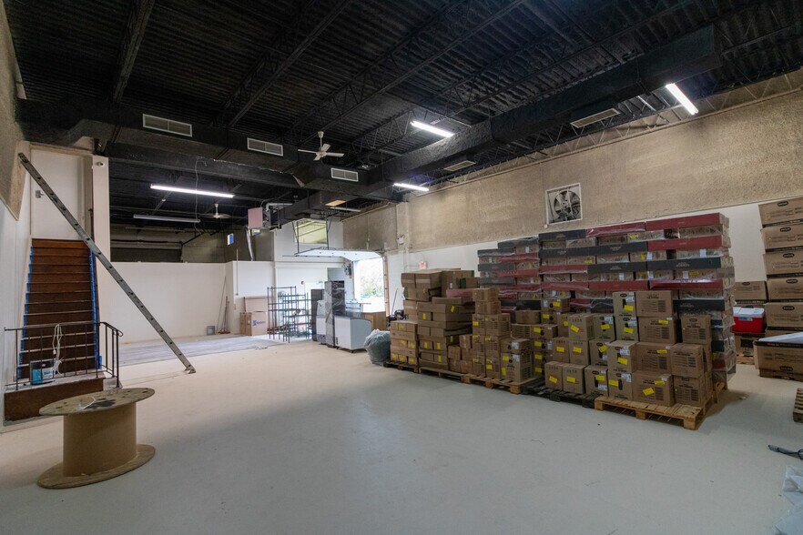 More Photos Of 290 Andrews Rd, Trevose Flex For Lease