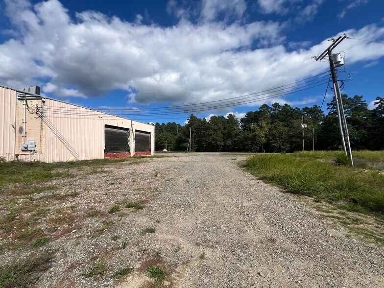 More Photos Of 174-176 New Jersey 50 Landing, Mays Landing Warehouse For Lease