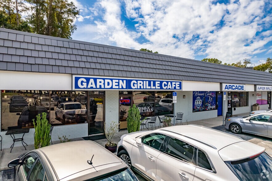 More Photos Of 34010-34088 US Highway 19 N, Palm Harbor Storefront Retail Office For Lease