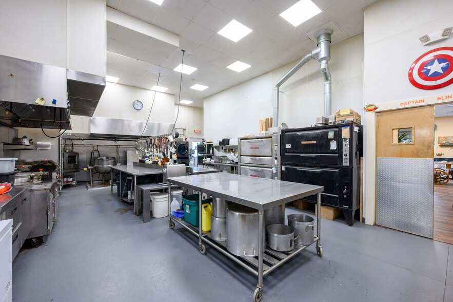 More Photos Of 499 State Rd, Plymouth Restaurant For Sale