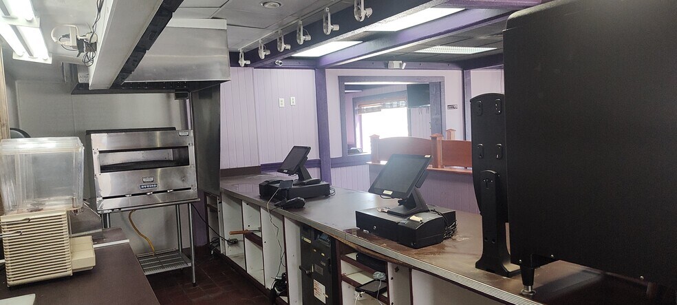 More Photos Of 26430 Plymouth Rd, Redford Township General Retail For Sale