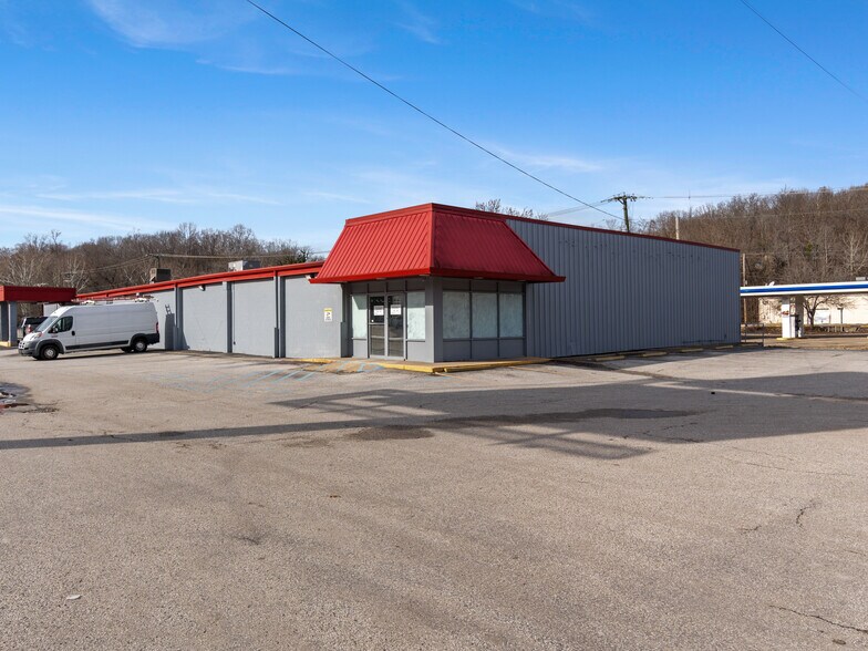 Primary Photo Of 1419 US Route 60, Huntington Drugstore For Sale