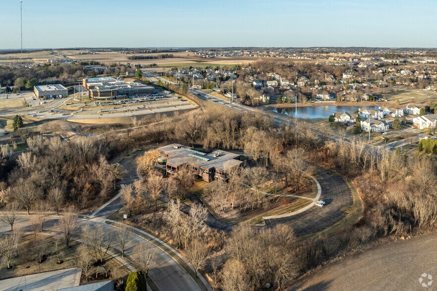 More Photos Of 1002 Deming Way, Madison Office For Sale