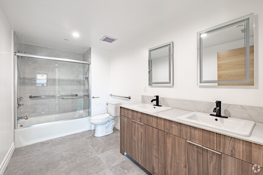 More Photos Of 1525 N Hobart Blvd, Los Angeles Apartments For Sale