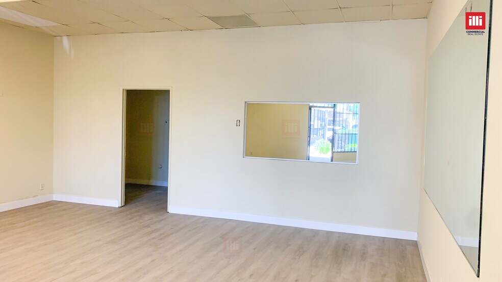 More Photos Of 6004 Laurel Canyon Blvd, North Hollywood Storefront For Lease