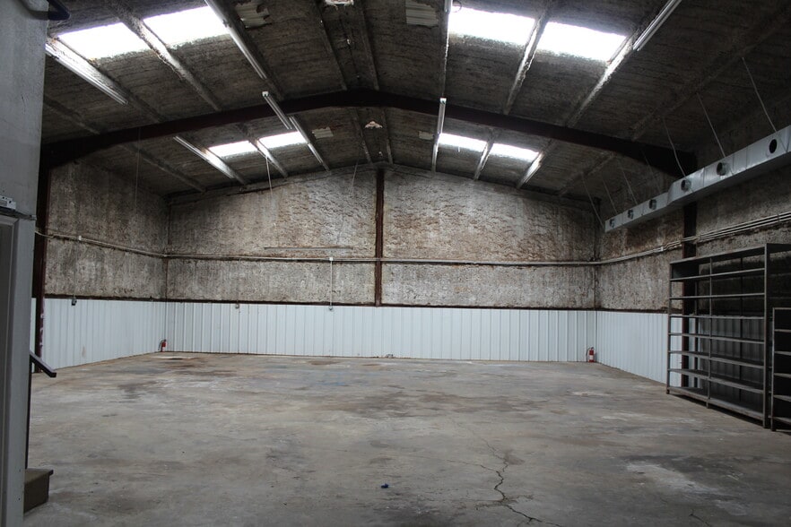 More Photos Of 5818 Kansas St, Houston Warehouse For Sale