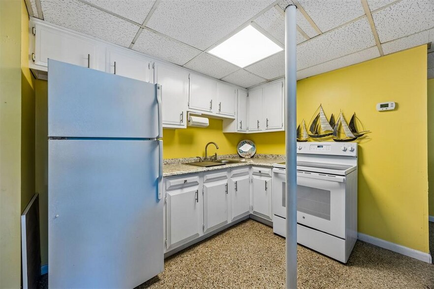 More Photos Of 1990 S Fletcher Ave, Fernandina Beach Multifamily For Sale