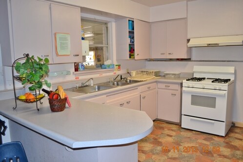 More Photos Of 4601 N Macarthur Blvd, Oklahoma City Daycare Center For Lease