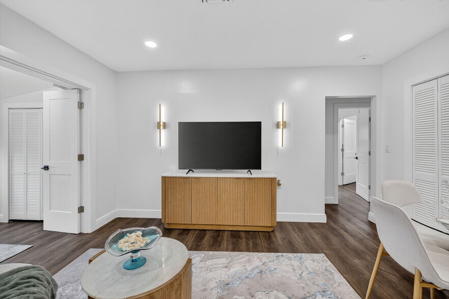 More Photos Of 1317 NE 1st Ave, Fort Lauderdale Multifamily For Sale