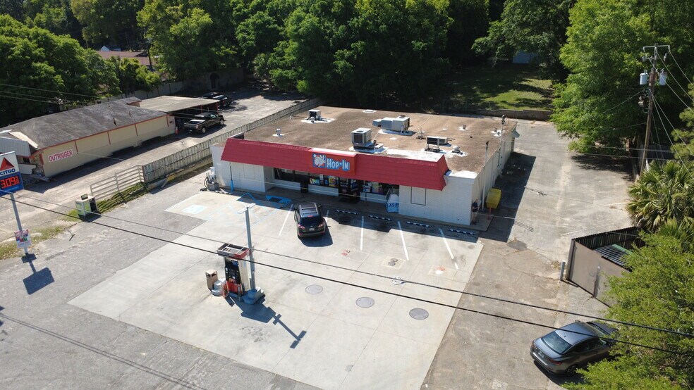 More Photos Of 4362 Government Blvd, Mobile Convenience Store For Sale