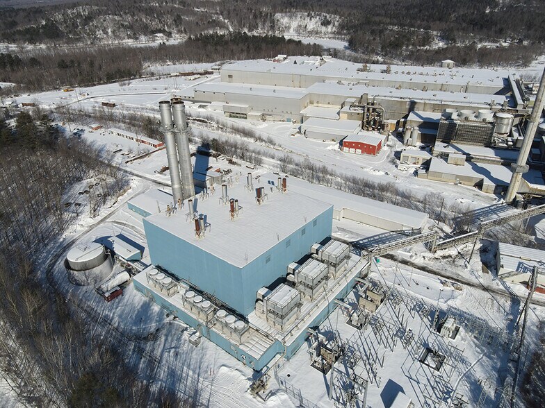 More Photos Of 300 Riley Rd, Jay Warehouse For Lease