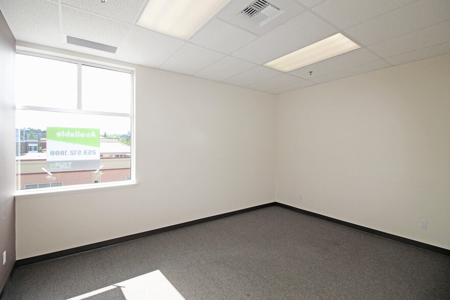 More Photos Of 1520 Wilmington Dr, Dupont Unknown For Sale