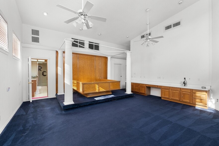 More Photos Of 121 Scott St, San Marcos Office Residential For Sale