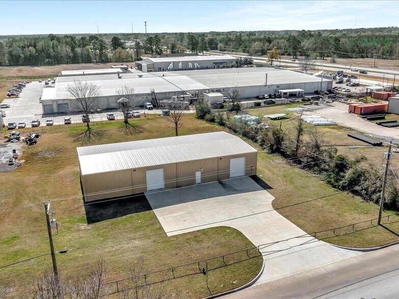 More Photos Of 1807 Webber Lufkin TX 75904 st, Lufkin Warehouse For Lease