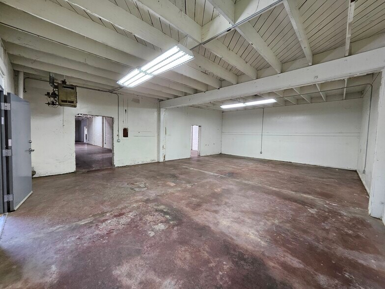 More Photos Of 5939-5941 Clara St, Bell Gardens Manufacturing For Sale