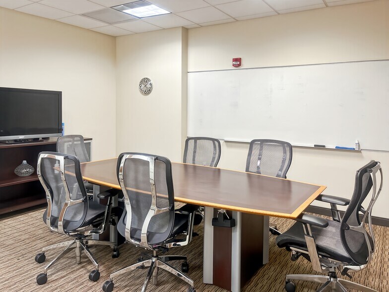 More Photos Of 113-123 S Monroe St, Tallahassee Coworking Space