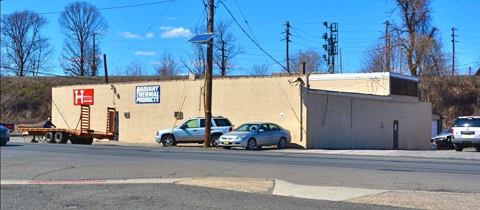 Primary Photo Of 640 W 1st Ave, Roselle Warehouse For Sale