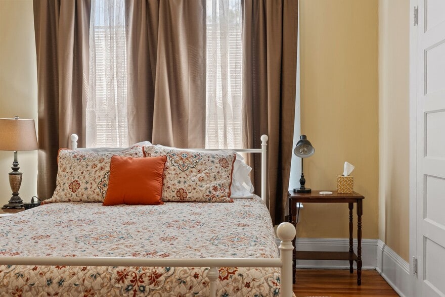 More Photos Of 207 W 2nd Ave, Easley Hospitality For Sale