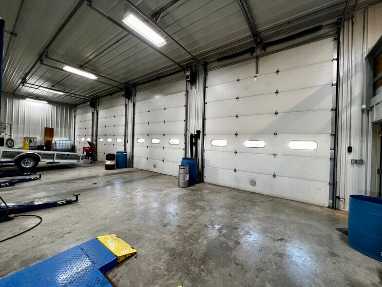 More Photos Of 1719 E Jackson St, Macomb Auto Dealership For Sale