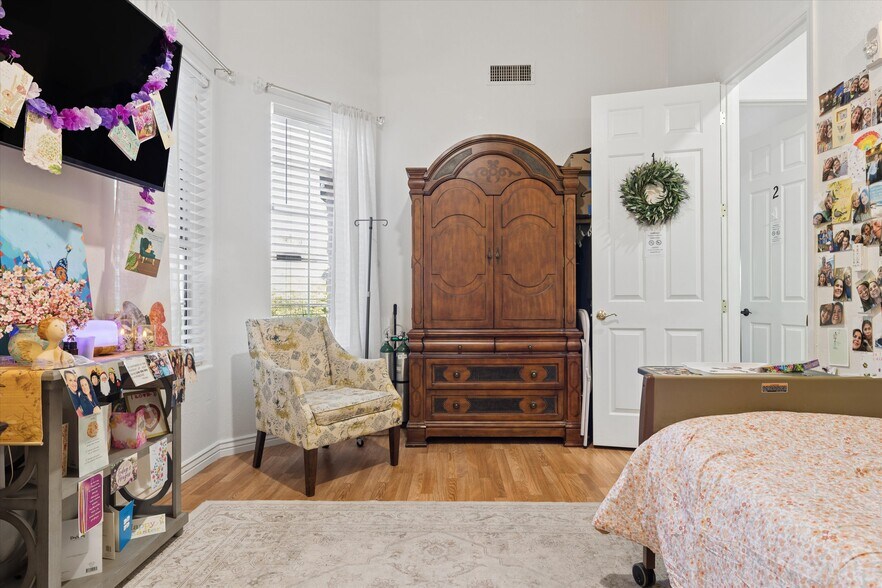 More Photos Of 5338 E Hartford Ave, Scottsdale Healthcare For Sale