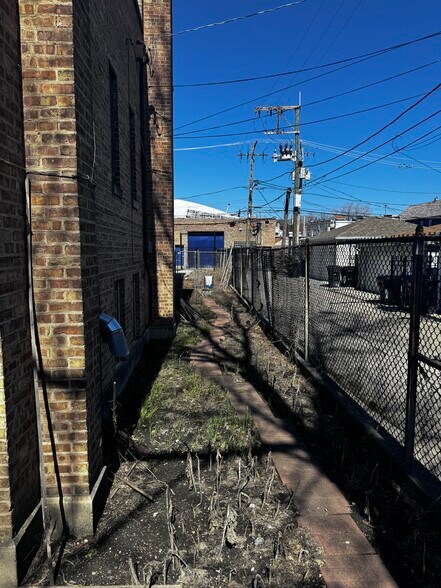 More Photos Of 3525 S Hermitage Ave, Chicago Religious Facility For Sale