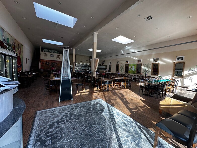 More Photos Of 332 14th St, Oakland Storefront For Sale