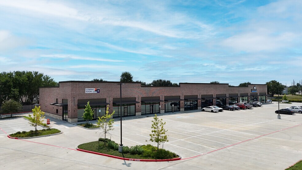 More Photos Of 5149 Reading Rd, Rosenberg Storefront For Sale