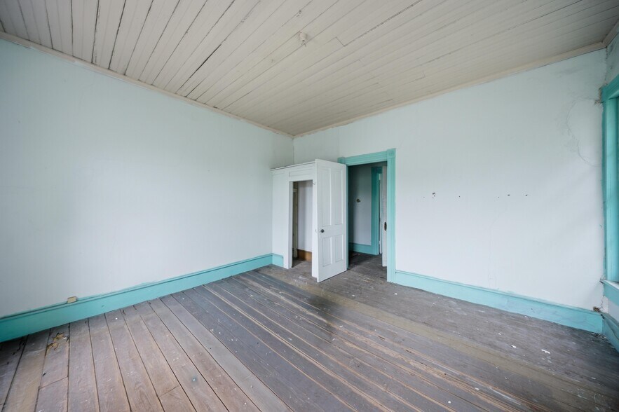 More Photos Of 120 N Main St, Bushnell Office Residential For Sale