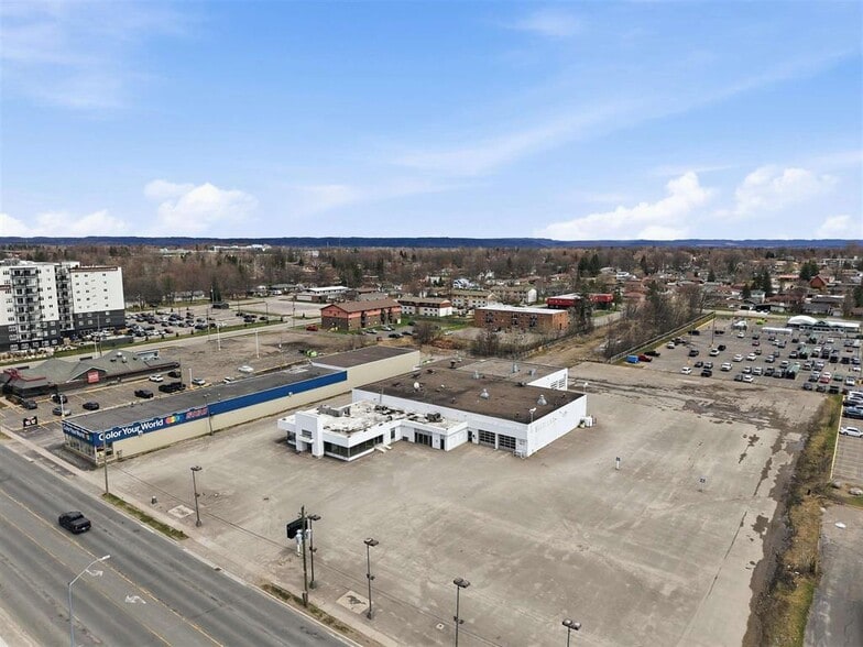 Primary Photo Of 68 Great Northern Rd, Sault Ste. Marie Auto Dealership For Sale