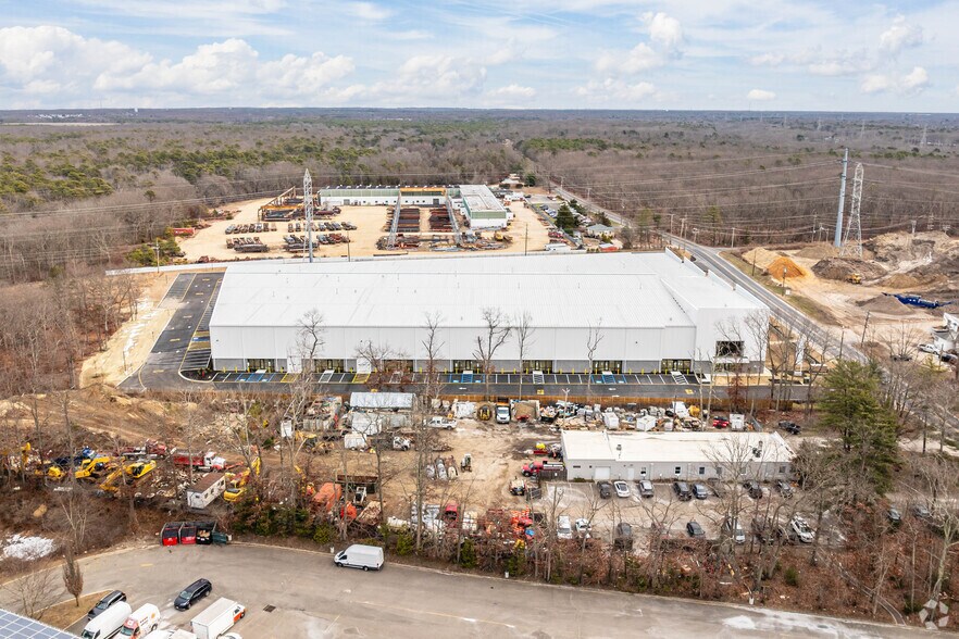 More Photos Of 41 Randolph Rd, Howell Warehouse For Lease