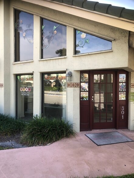 More Photos Of 301-305 S Federal Hwy, Boca Raton Freestanding For Lease