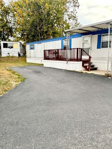 More Photos Of Reagan Drive, Eureka Manufactured Housing Mobile Home Park For Sale