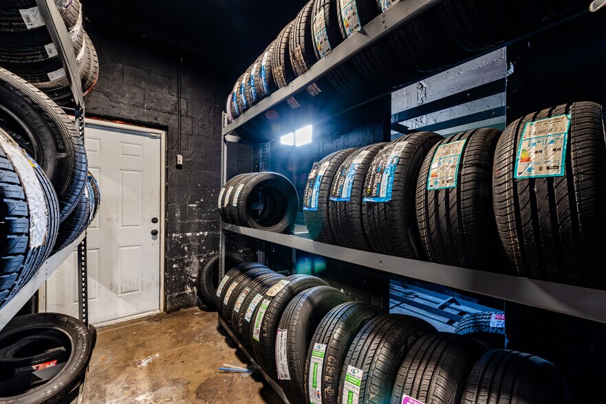 More Photos Of 2501 Sanford Ave, Sanford Auto Repair For Sale