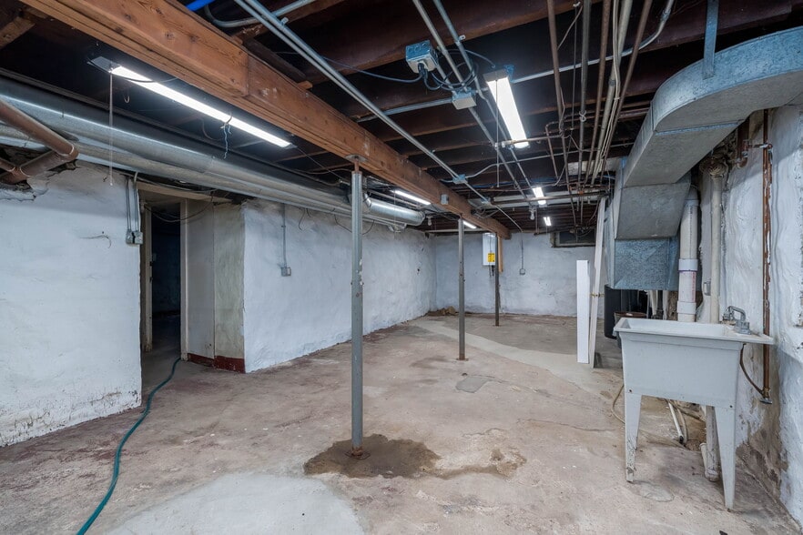 More Photos Of 110 S Broad St, Mankato Office For Lease