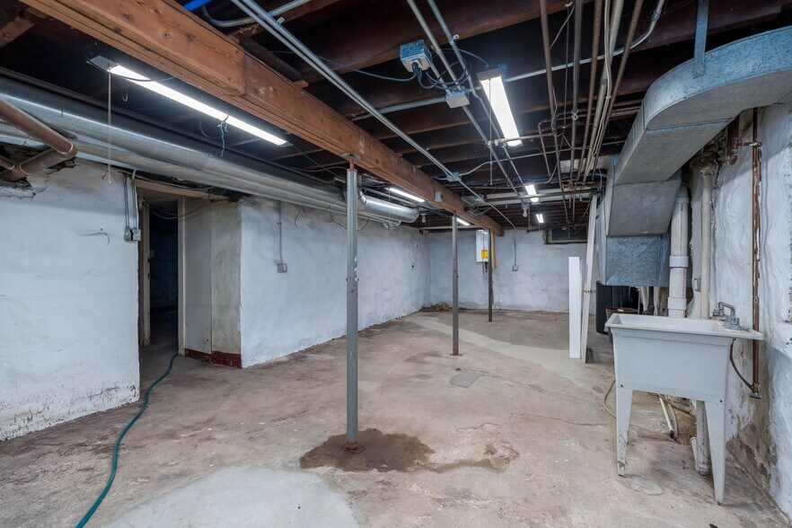 More Photos Of 110 S Broad St, Mankato Office For Lease