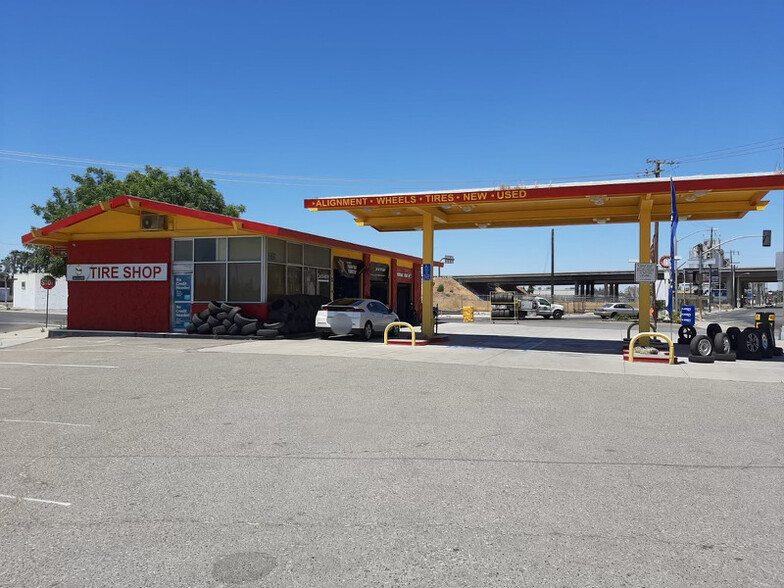 Primary Photo Of 2121 H St, Fresno Auto Repair For Sale