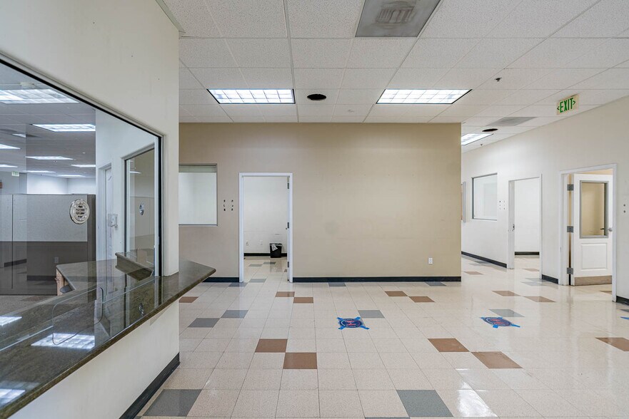 More Photos Of 300-304 E Avenue K6, Lancaster Office For Lease