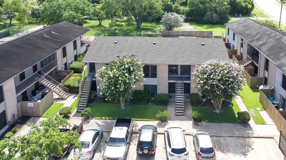 More Photos Of 3002 Pasadena Blvd, Pasadena Apartments For Sale