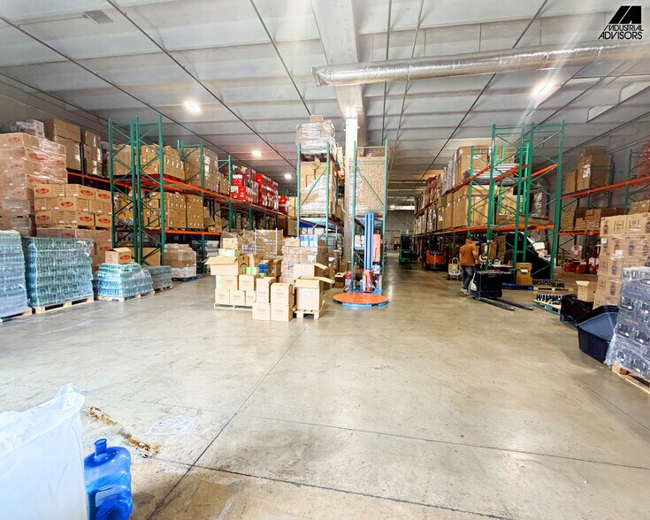 More Photos Of 14240 Palmetto Frontage Rd, Miami Lakes Warehouse For Lease