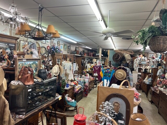 More Photos Of 100 Main St, Odem Freestanding For Sale
