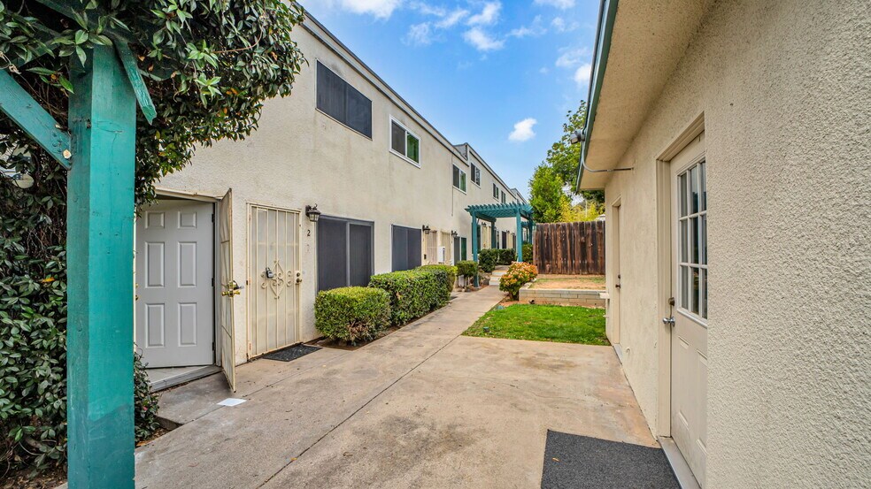 More Photos Of 7425 Waite Dr, La Mesa Apartments For Sale