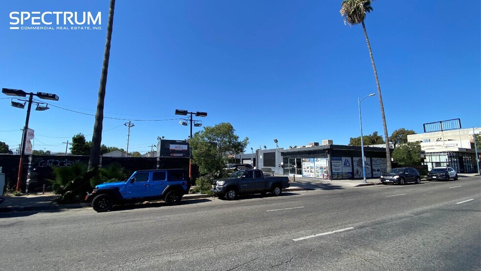 More Photos Of 21012 Sherman Way, Canoga Park Land For Lease