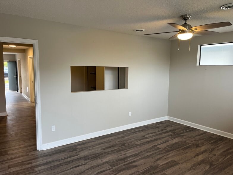 More Photos Of 815 E 66th St, Savannah Medical For Lease