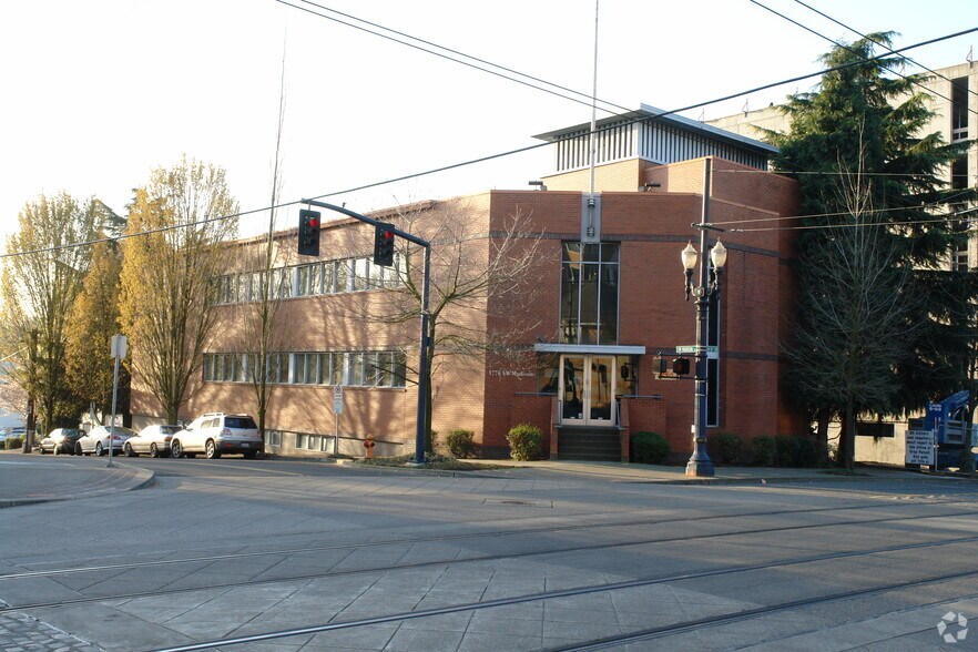 More Photos Of 1776 SW Madison Ave, Portland Office For Lease
