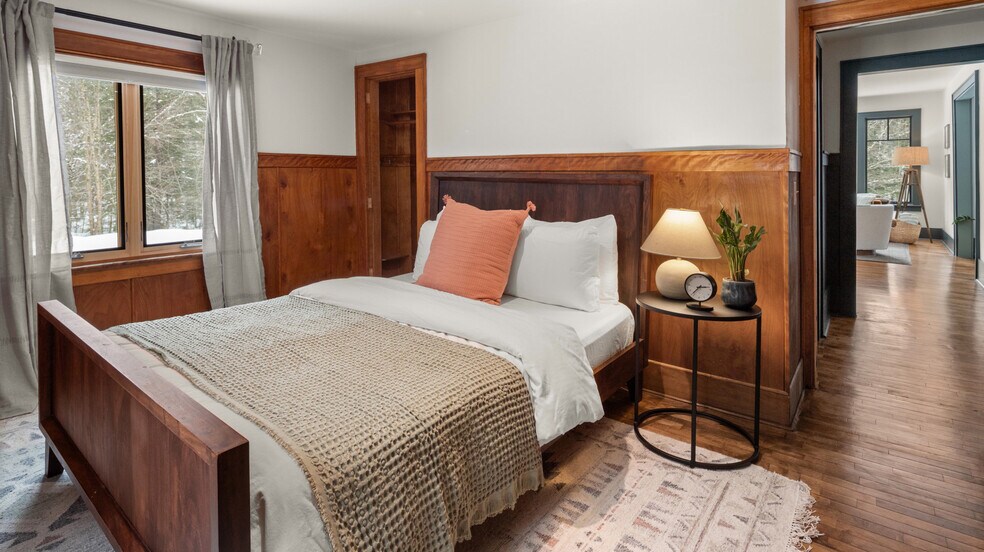 More Photos Of 56 Turner Mill Ln, Stowe Specialty For Sale