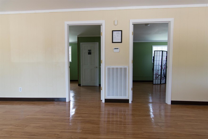 More Photos Of 600 E Old Hickory Blvd, Madison Freestanding For Sale