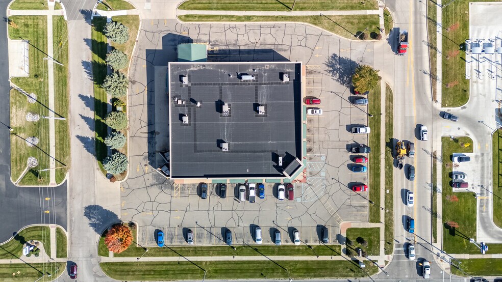 More Photos Of 950 S Centerville Rd, Sturgis Drugstore For Sale