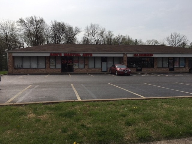 More Photos Of 12032 Tesson Ferry Rd, Saint Louis Storefront Retail Office For Lease