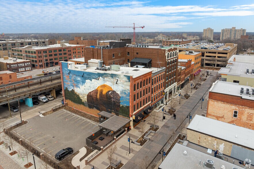 More Photos Of 126 W Columbia St, Fort Wayne Office For Sale