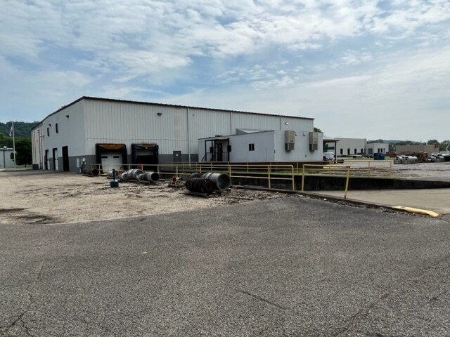 More Photos Of 737 Eleanor Industrial Park Dr, Eleanor Warehouse For Lease